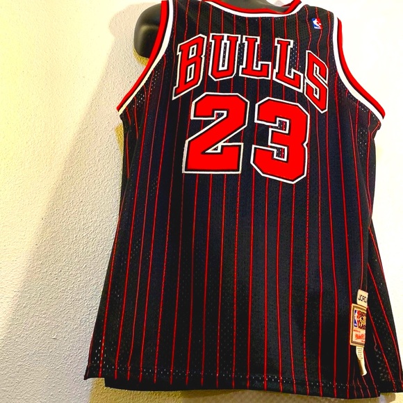 Micheal Jordan signature Jersey - Picture 1 of 12